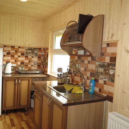 Bilyy Kamin Guest House Tatariv Ruang foto