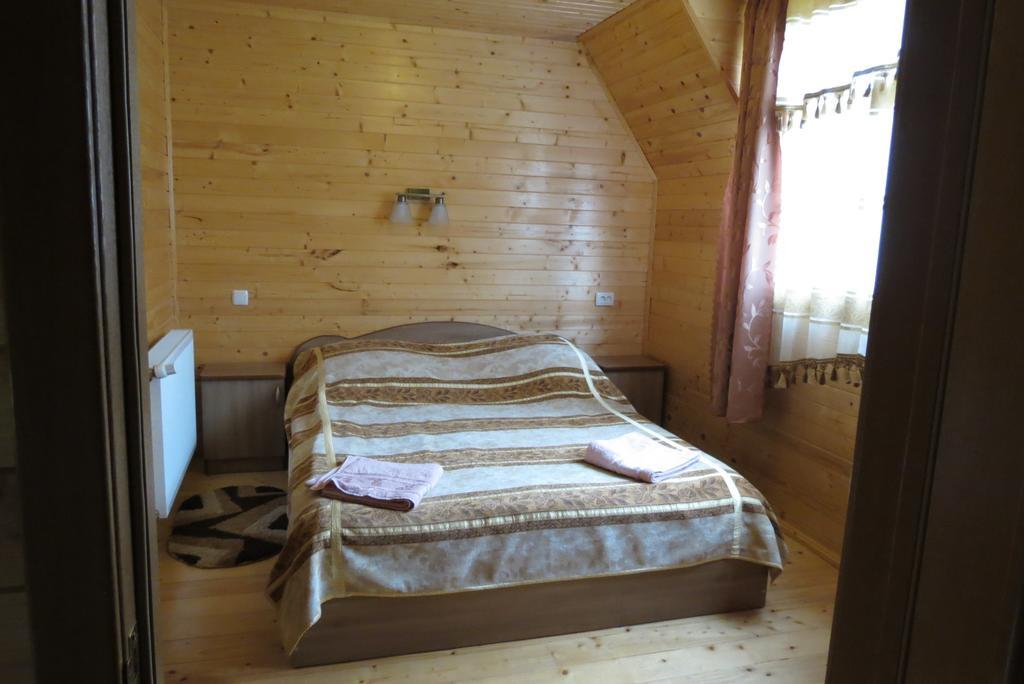 Bilyy Kamin Guest House Tatariv Bagian luar foto