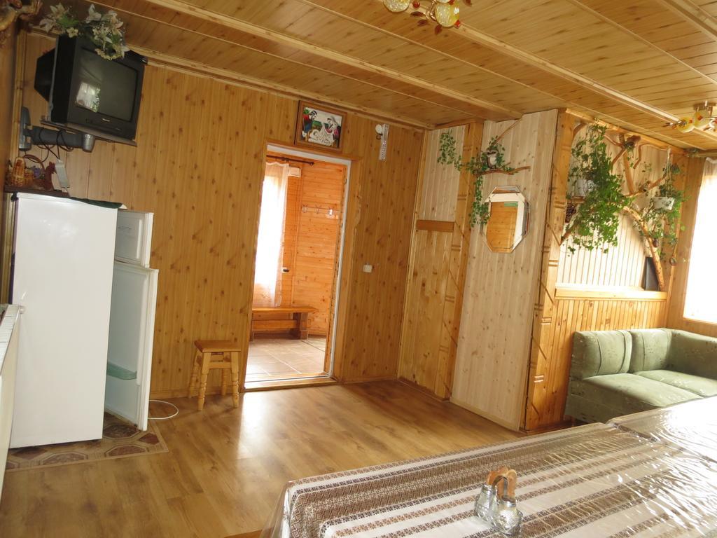Bilyy Kamin Guest House Tatariv Bagian luar foto