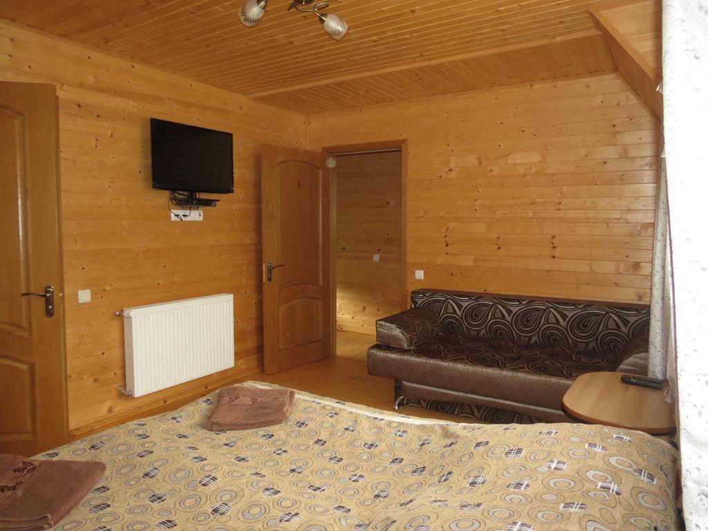 Bilyy Kamin Guest House Tatariv Bagian luar foto