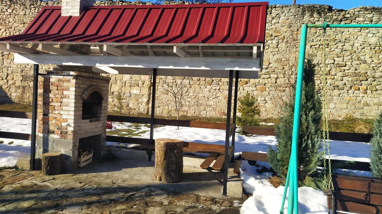 Bilyy Kamin Guest House Tatariv Bagian luar foto
